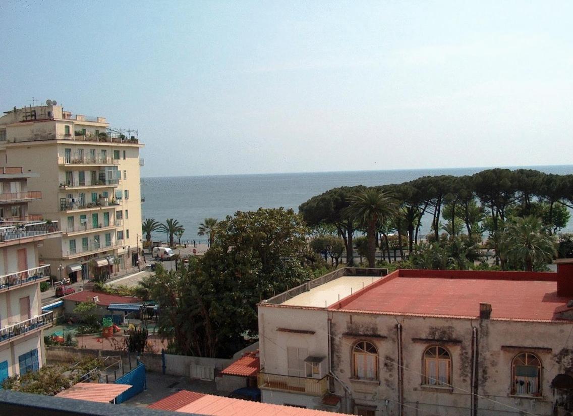 Casa Raffaele Conforti Maiori Exterior foto